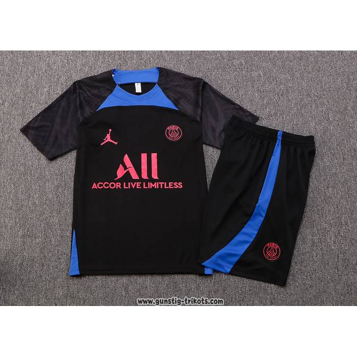 Trainingsanzug
 Paris Saint-Germain Jordan Kurzarm
 2022-2023 Schwarz
 y Blau
 - Kurze Hose
